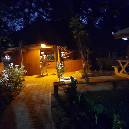 Mukolo Cabins & Camping Kongola Eksteriør bilde